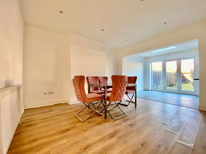 3 Bedroom Terraced House For Sale In Wykeham Road, HA3