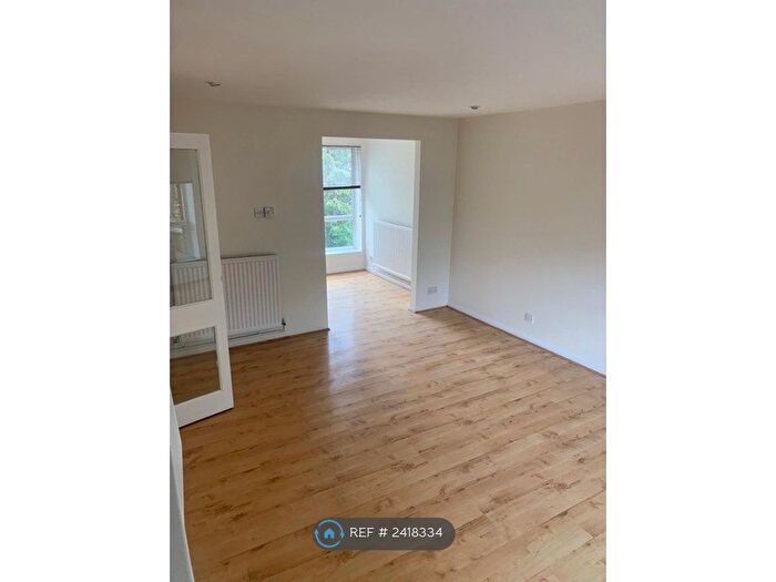 2 Bedroom Maisonette To Rent In Bromley Court, Bromley, BR1