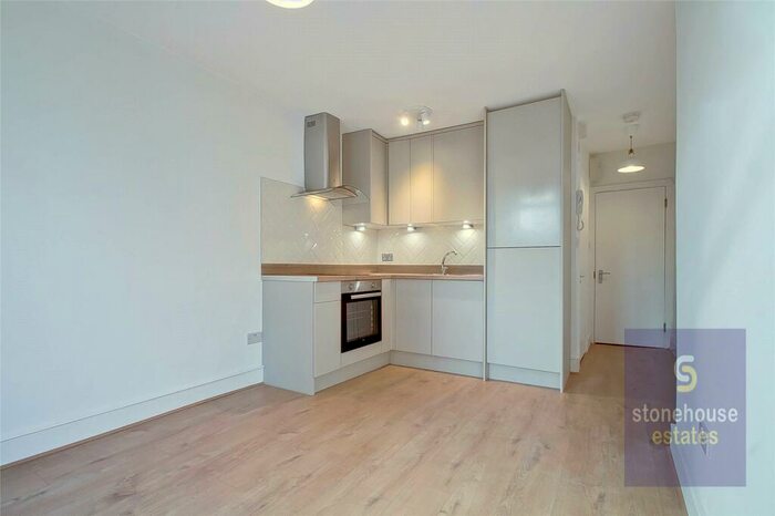 Apartment To Rent In Fairbridge Road Studio, First Floor, Archway, London, N19