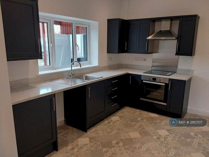 2 Bedroom Terraced House To Rent In Vicarage Street, Warminster, BA12