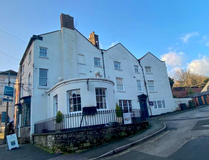 2 Bedroom Apartment To Rent In Flat The Vaults, Wirksworth, DE4