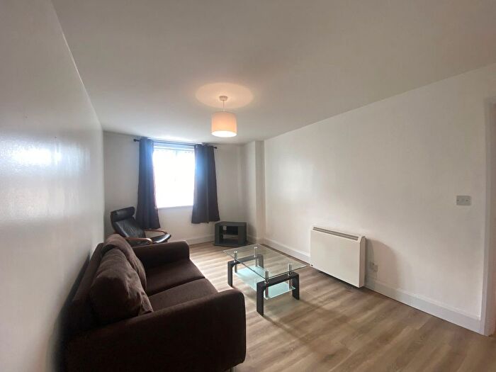 2 Bedroom Flat To Rent In Bed - Plymouth Village, , Plymouth Grove, Victoria Park, M13
