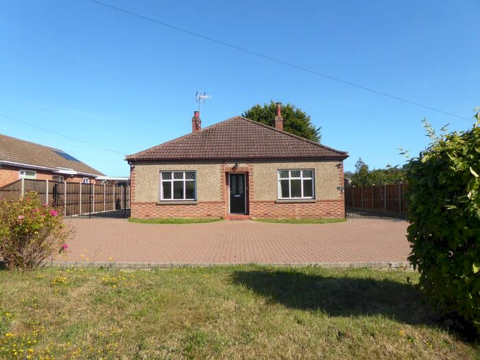 4 Bedroom Detached Bungalow To Rent In Winterton Road, Hemsby, Great