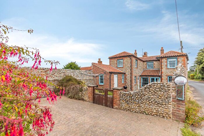 3 Bedroom End Of Terrace House For Sale In A Refined Coastal Home Of Character In Blakeney, NR25