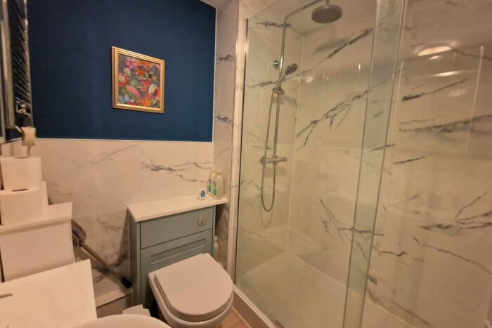 2 Bedroom Flat For Sale In Cody Close, Ash Vale, Surrey, GU12