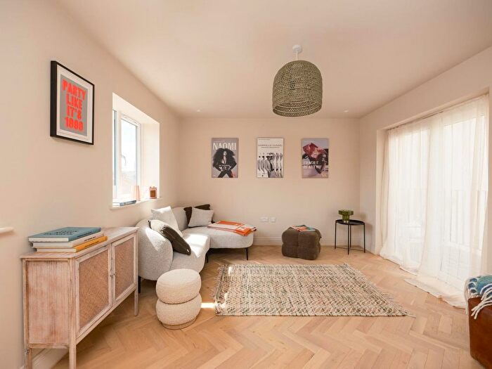 2 Bedroom Detached House For Sale In Brighton Crescent, Bedminster, BS3
