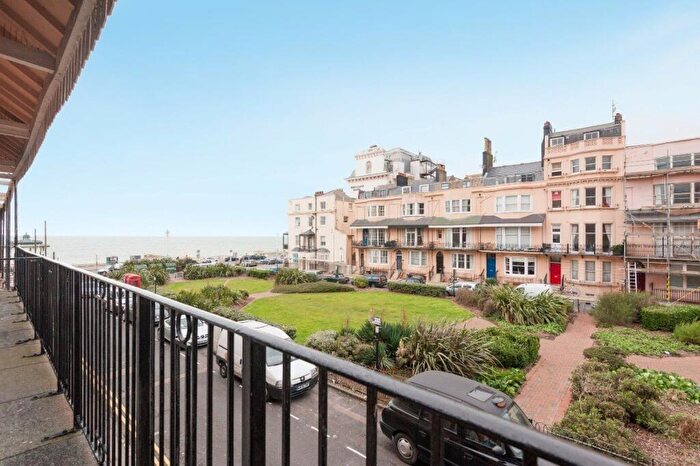 1 Bedroom Flat For Sale In Bedford Square, Brighton, East Sussex, BN1