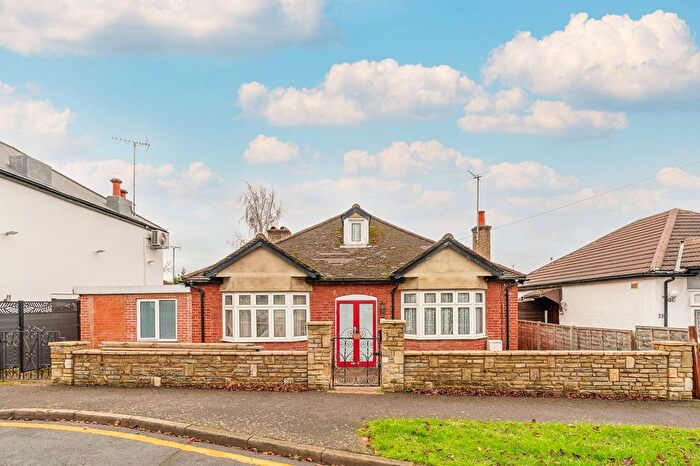 3 Bedroom Bungalow To Rent In Benhilton Gardens, Sutton, SM1