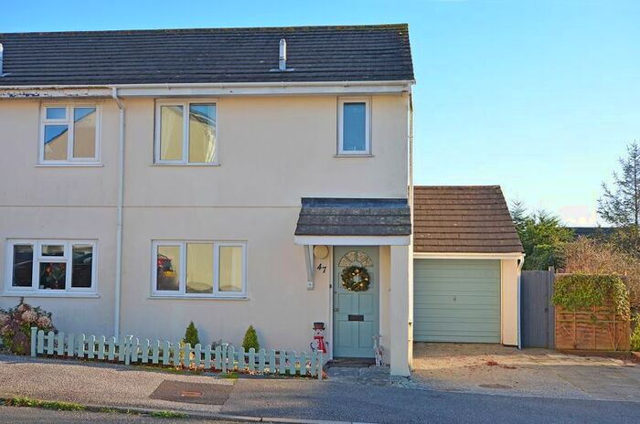 3 Bedroom Semi-Detached House For Sale In Hicks Close, Probus, Truro, TR2