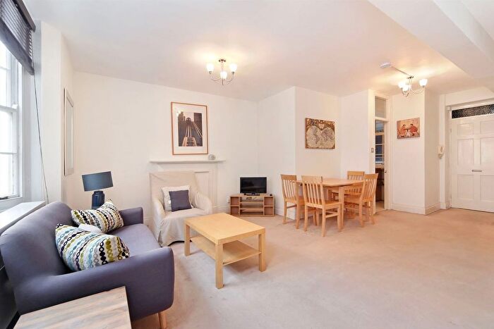 Studio To Rent In Queensway, Notting Hill, W2