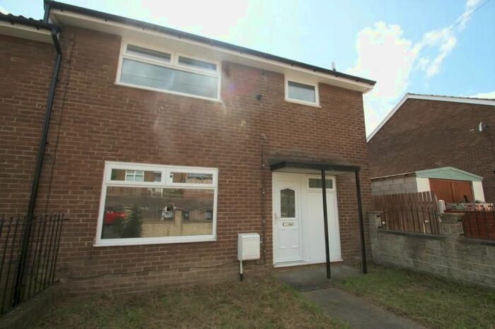 3 Bedroom Semi-Detached House To Rent In Bawn Approach, Leeds, LS12