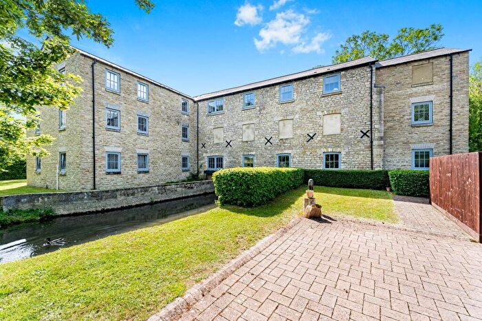 1 Bedroom Apartment For Sale In Bishops Farm Mill, Witney, OX28