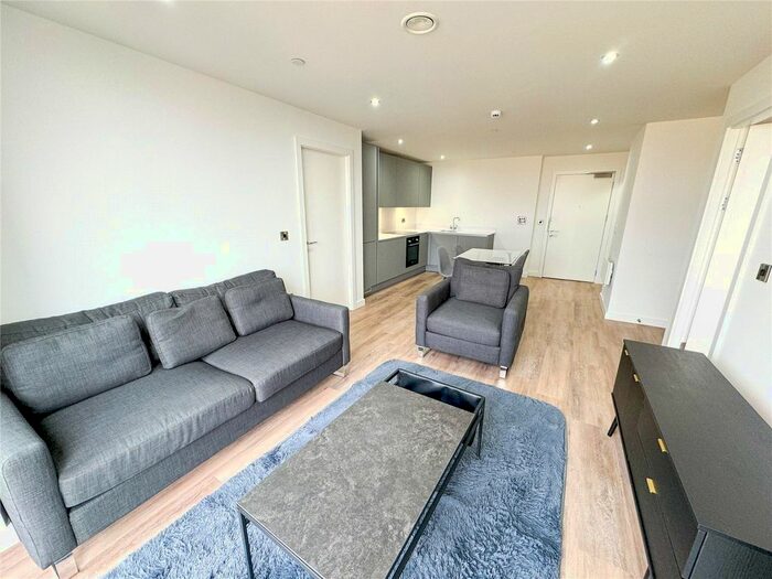 2 Bedroom Flat To Rent In Store Street, Manchester, Greater Manchester, M1