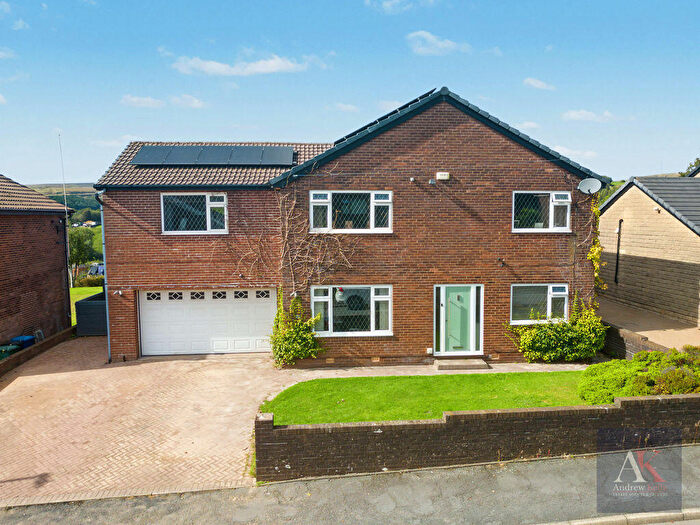 5 Bedroom Detached House For Sale In Longacres Drive, Whitworth, Rossendale, OL12