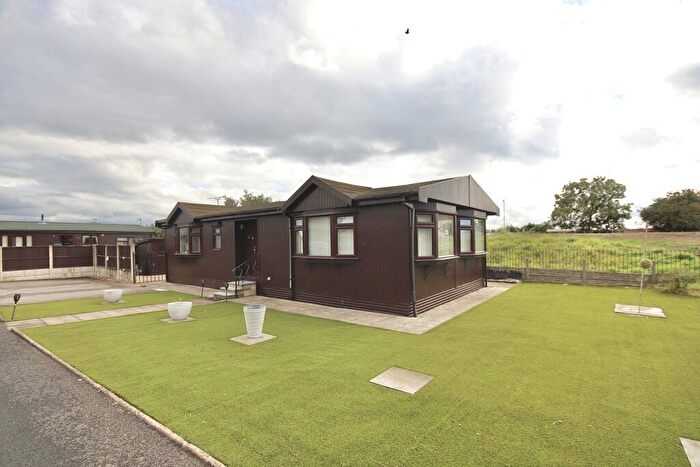 2 Bedroom Park Home For Sale In Fossdyke Walk, The Elms, LN1