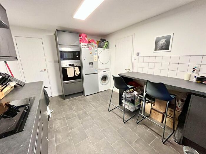 3 Bedroom End Of Terrace House For Sale In Norman Road, Newhaven, BN9