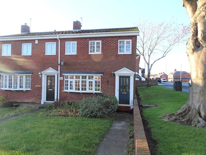 3 Bedroom End Of Terrace House To Rent In Georgian Court, West Moor, Newcastle Upon Tyne, Tyne And Wear, NE12
