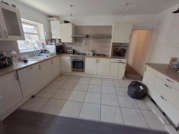 7 Bedroom Property To Rent In Miskin Street, Cathays, CF24