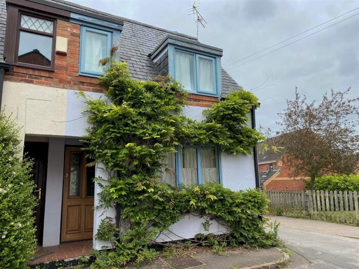 3 Bedroom Semi-Detached House To Rent In Ivy Cottage, Stores Lane, LE8