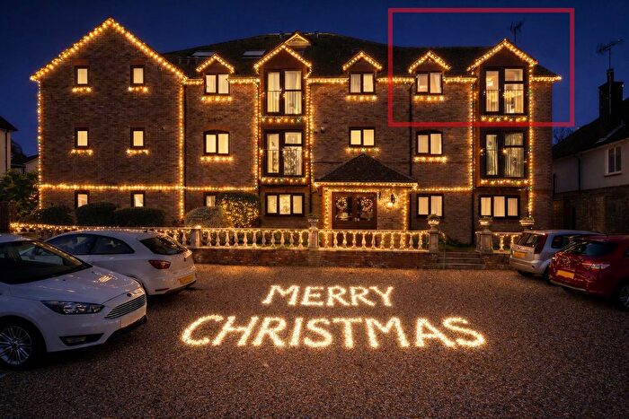 1 Bedroom Flat For Sale In North Parade, Horsham, RH12