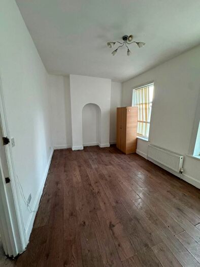 5 Bedroom Flat To Rent In Barking Road, East Ham, E6