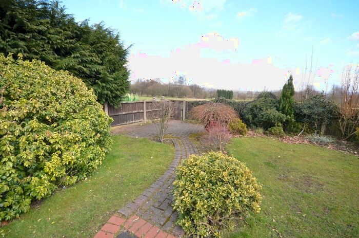 3 Bedroom Semi-Detached House To Rent In Whalley Road, Great Harwood, BB6