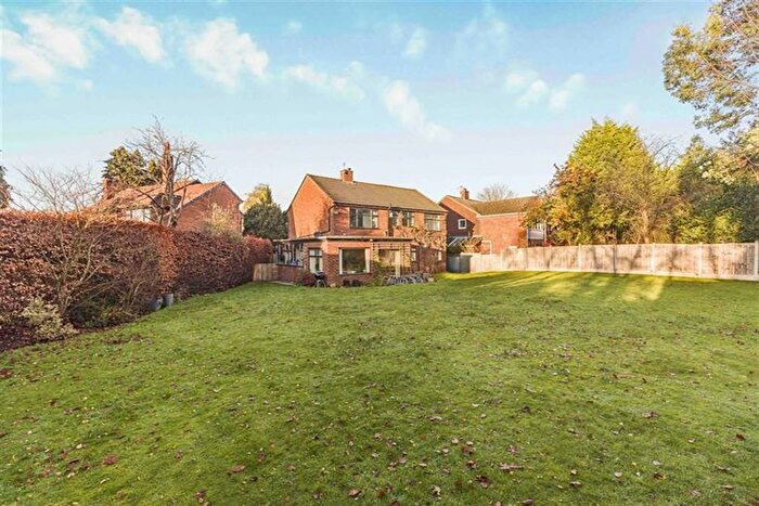 6 Bedroom Detached House For Sale In Croft Close, Hale Barns, WA15