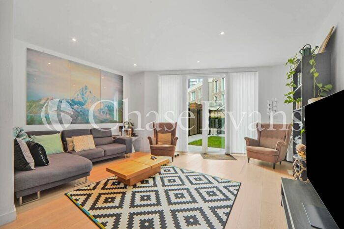 3 Bedroom Terraced House For Sale In Rope Terrace, Royal Wharf, Newham, London, E16