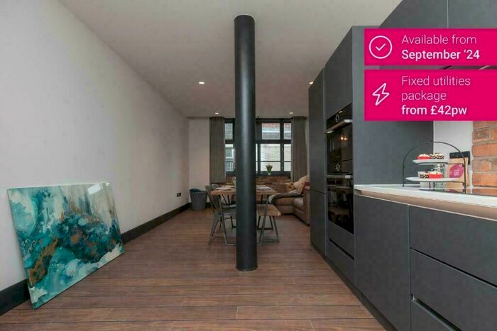 2 Bedroom Apartment To Rent In Bedroom Apartment, Portland Street, Basil House, M1