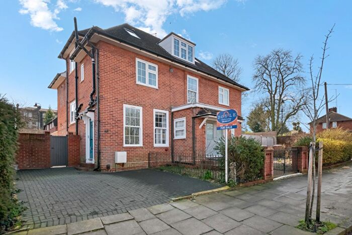5 Bedroom Maisonette For Sale In Westcott Crescent, Hanwell, W7