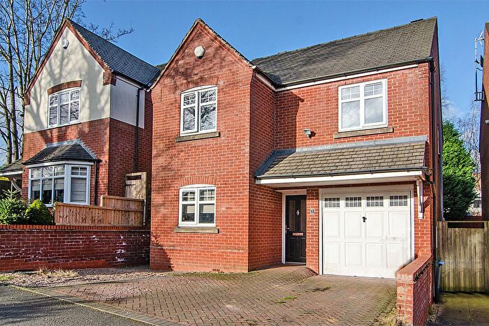 4 Bedroom Detached House For Sale In Oakdene Close, Hednesford, Cannock, WS12