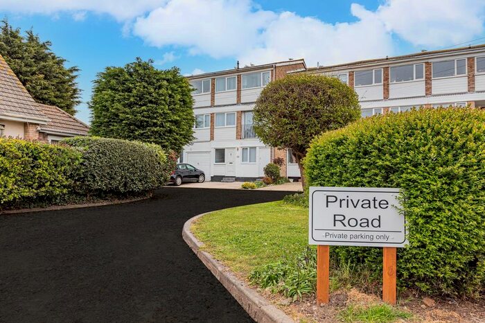 4 Bedroom Town House To Rent In Sundale Close, Essex, Clacton-On-Sea, CO15