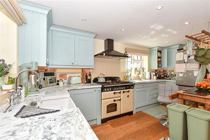 3 Bedroom Semi-Detached House For Sale In The Street, Appledore, Kent, TN26