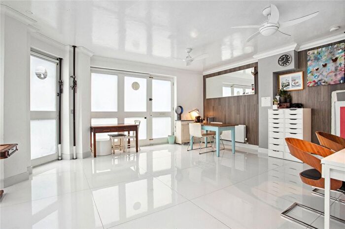 1 Bedroom Flat For Sale In Cheshire Street, London, E2
