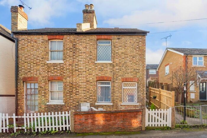 2 Bedroom Flat To Rent In Bethel Road, Sevenoaks, TN13