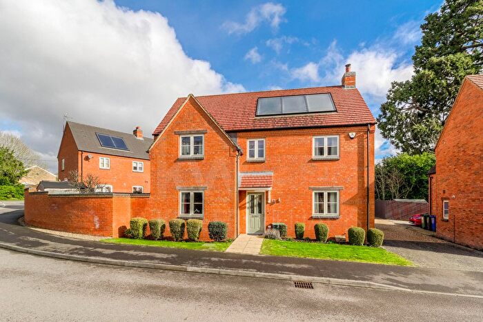 4 Bedroom Detached House For Sale In Oak Way, Hackleton, Northampton, NN7