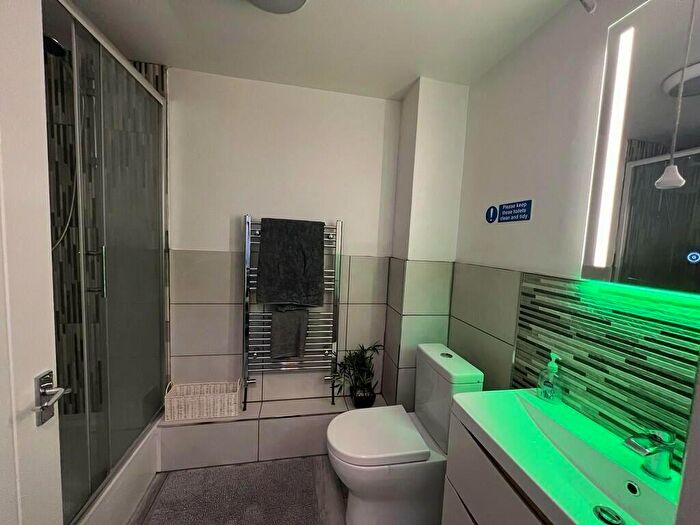 1 Bedroom Terraced House To Rent In Rooms Available In Modern -Bed House – Denison Court, NG7