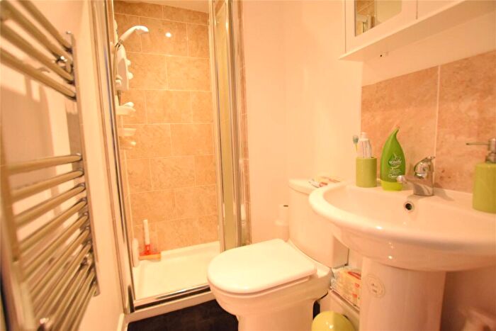 2 Bedroom Apartment To Rent In George Street, Reading, Berkshire, RG1