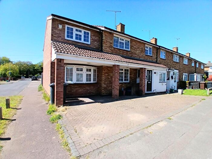 4 Bedroom House To Rent In Gonville Crescent, Stevenage, SG2