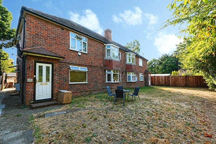 2 Bedroom Flat To Rent In Addington Road, West Wickham, BR4