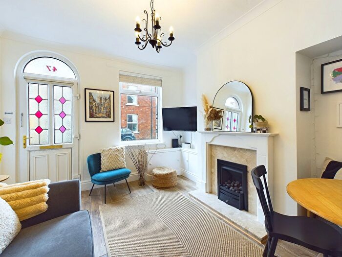 2 Bedroom Terraced House To Rent In Hanover Street West, York, YO26