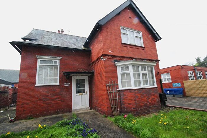 3 Bedroom Detached House For Sale In Victoria Road, Mold, CH7