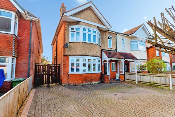 3 Bedroom Semi-Detached House For Sale In Hill Lane, Bassett, Southampton, Hampshire, SO15