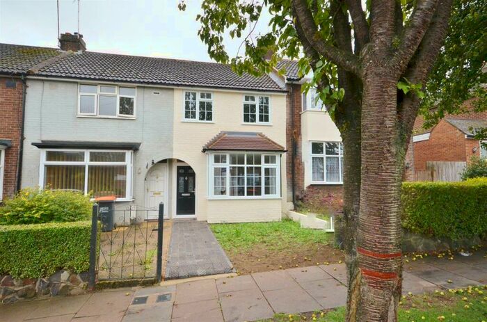 3 Bedroom Terraced House To Rent In Westfield Road, Dunstable, LU6