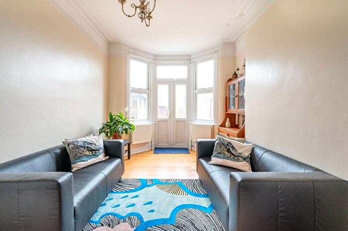 5 Bedroom Terraced House For Sale In James Lane, Leytonstone, London, E10