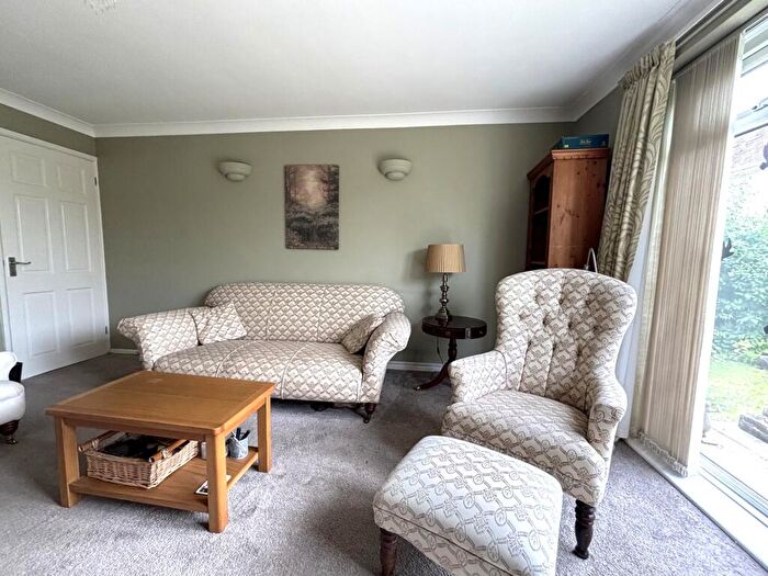 3 Bedroom Detached Bungalow For Sale In Redcliffe Road, Swanage, Dorset, BH19 - Photo 4