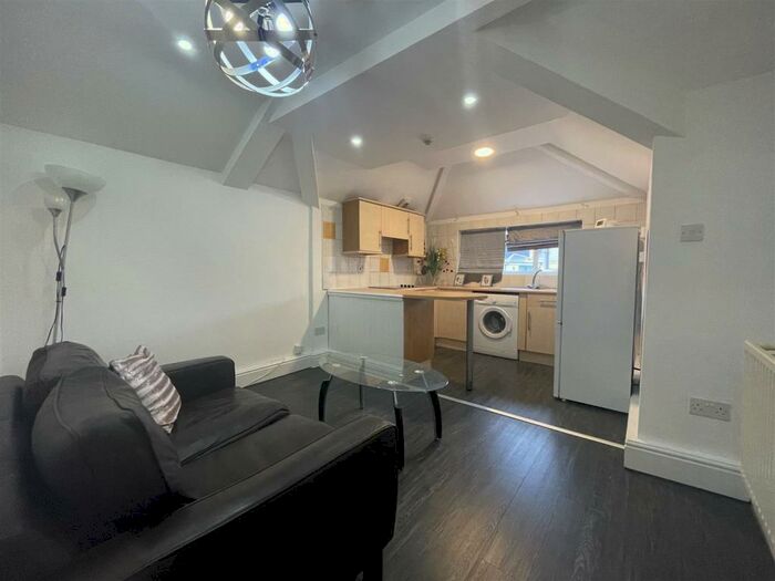 1 Bedroom Flat To Rent In Northcote Street, Cardiff, CF24