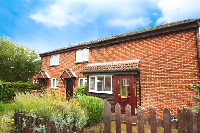 1 Bedroom End Of Terrace House To Rent In Elder Close, Guildford, Surrey, GU4