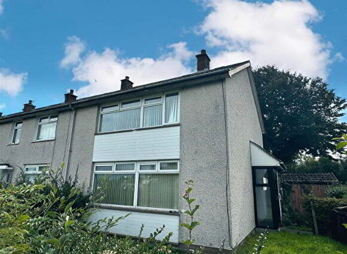 4 Bedroom End Of Terrace House For Sale In Valetta Park, Newtownards, BT23