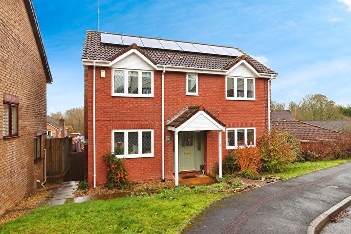 4 Bedroom Detached House For Sale In Cygnet Drive, Durrington, Salisbury, SP4